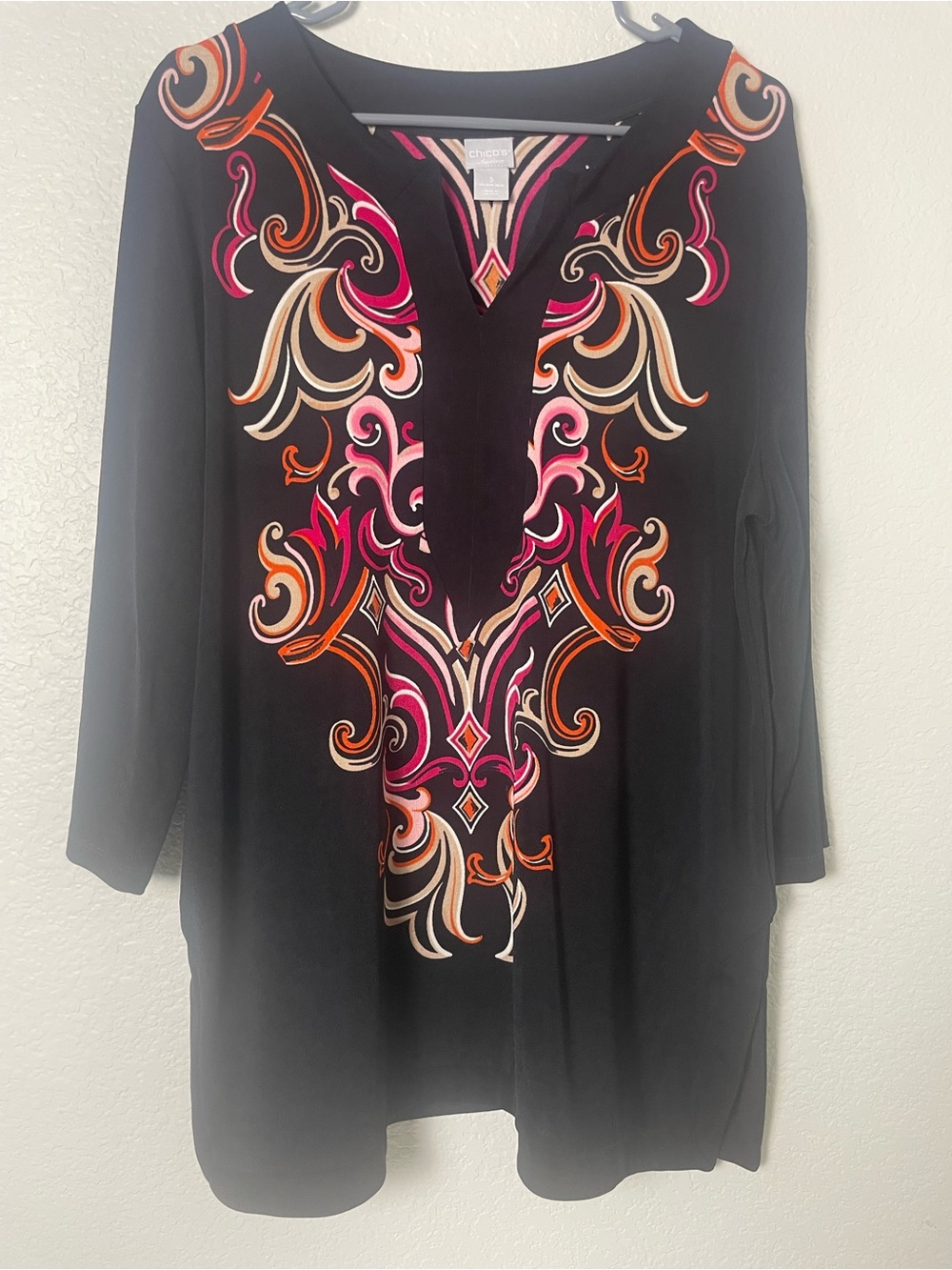 Chico’s Travelers Size 3 XL Black Pink Orange Scroll Print Tunic Top 16/18